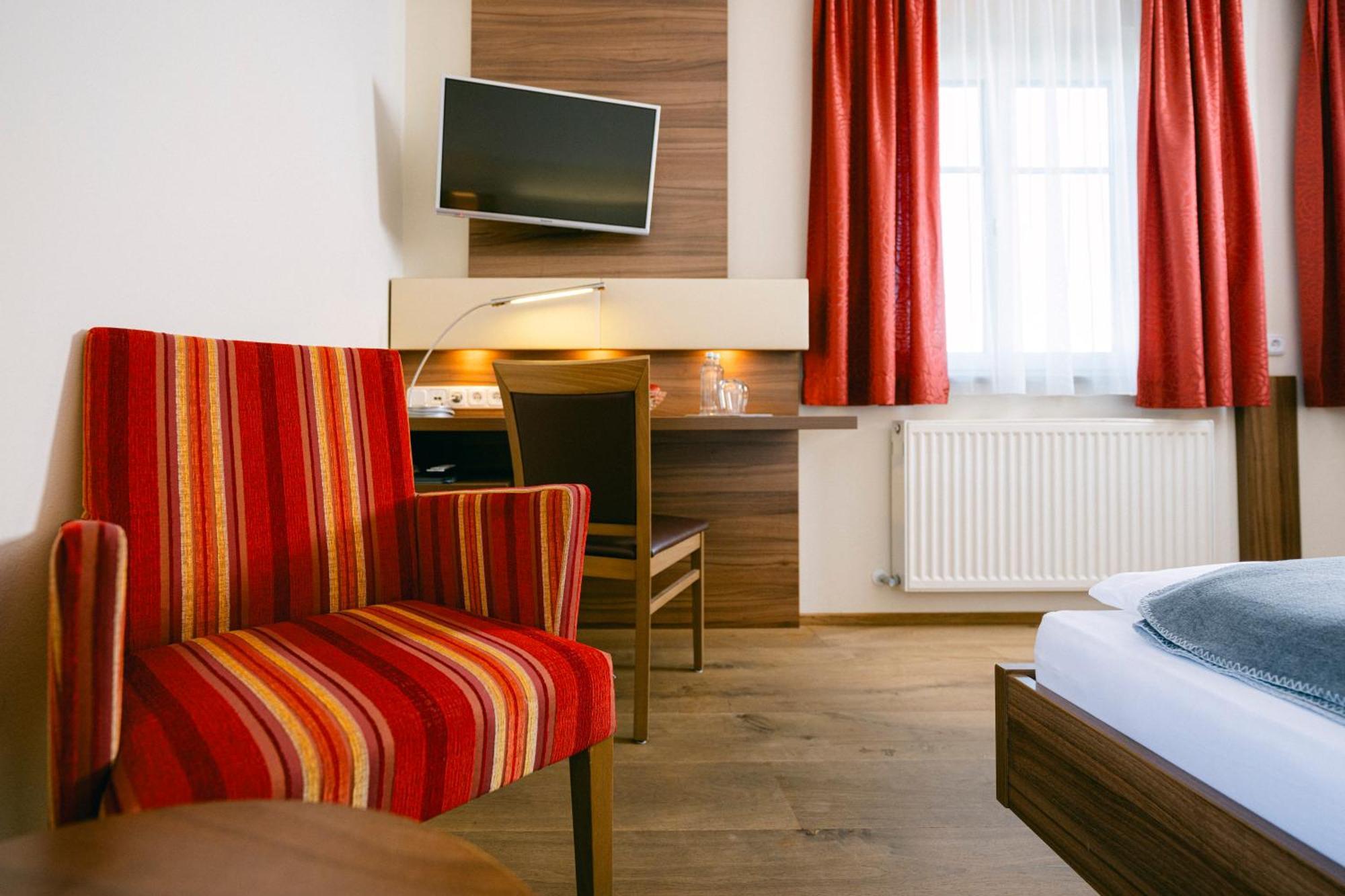 Gasthof Hotel Jaegerwirt Strasswalchen Zewnętrze zdjęcie