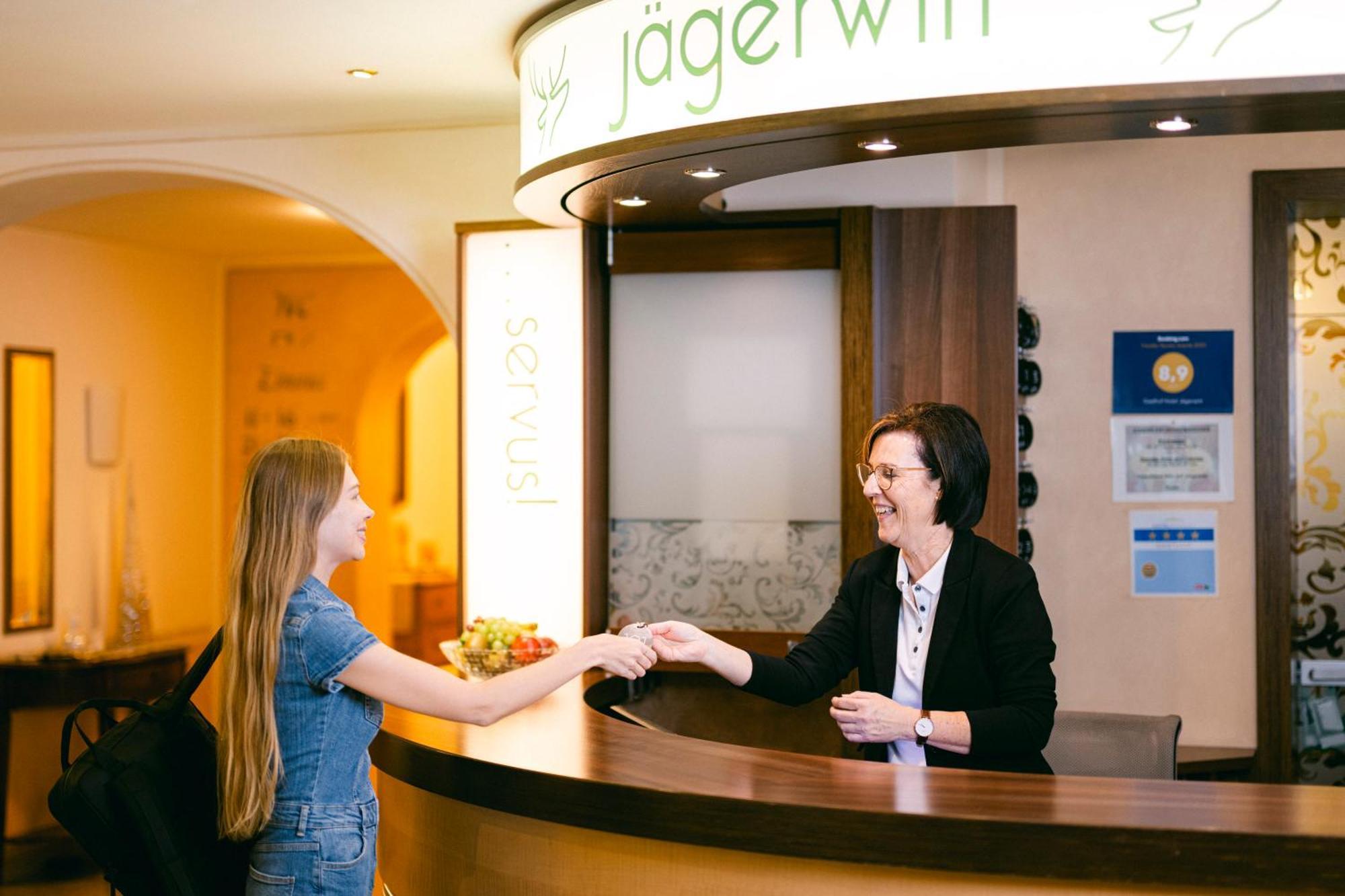 Gasthof Hotel Jaegerwirt Strasswalchen Zewnętrze zdjęcie